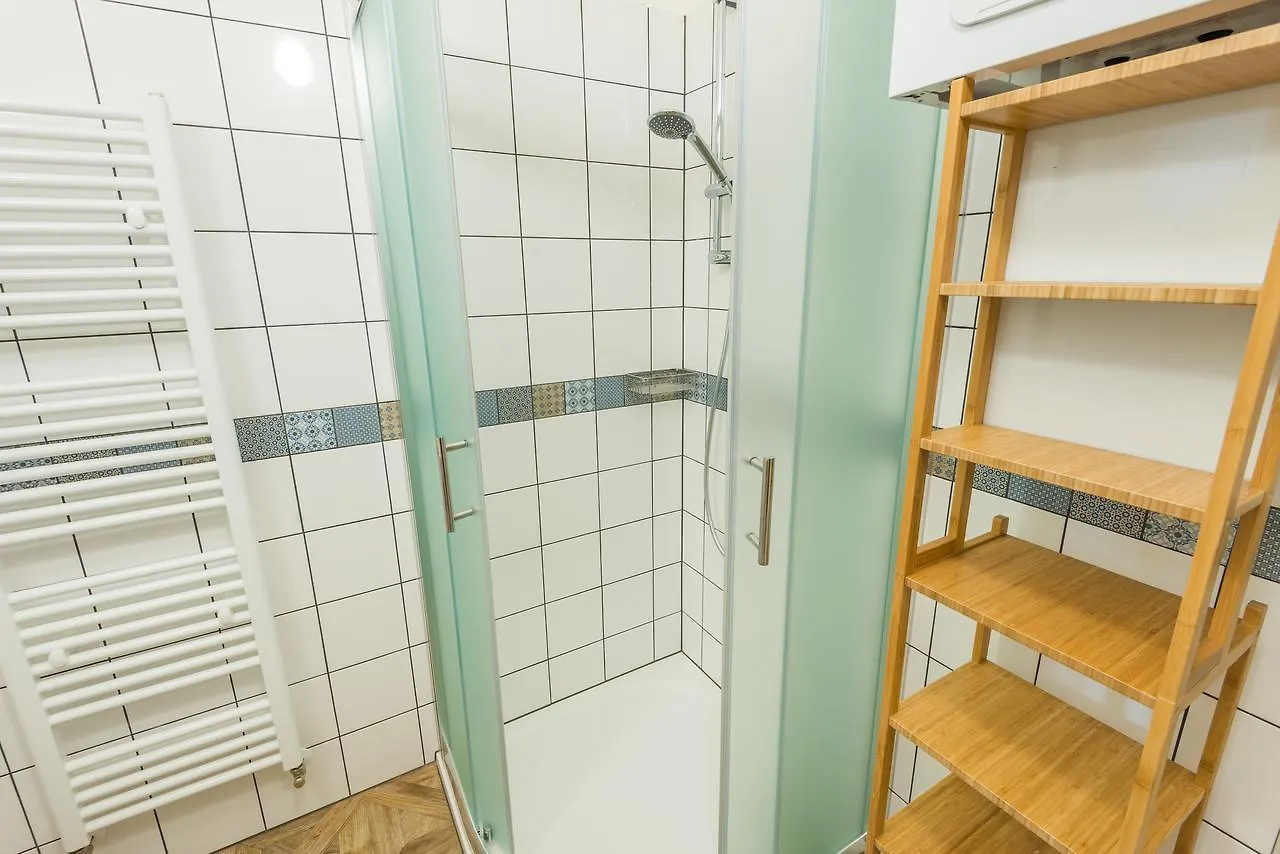 Riverside Apartment With A Balcony Praha